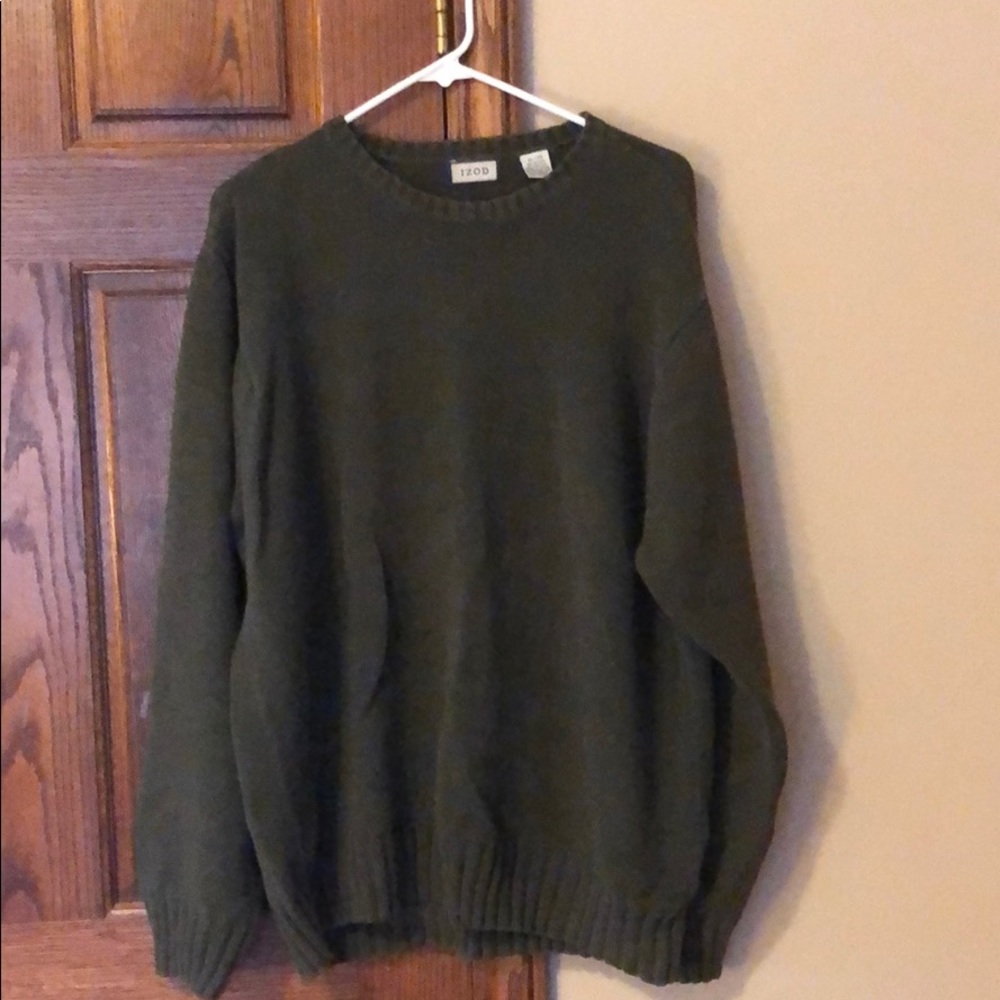 Izod sweater